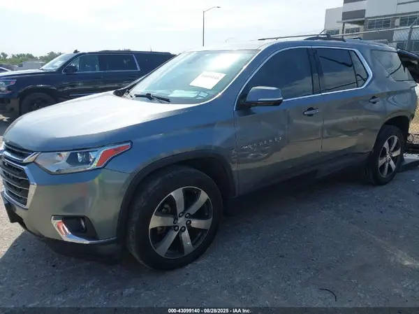 1GNERHKW8JJ275923 2018 CHEVROLET TRAVERSE - Image 2