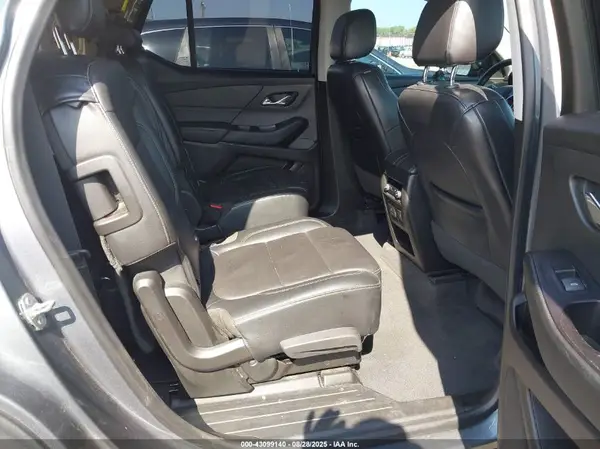 1GNERHKW8JJ275923 2018 CHEVROLET TRAVERSE - Image 8