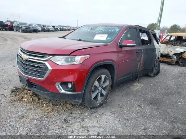 1GNERHKW8JJ284413 2018 CHEVROLET TRAVERSE - Image 2