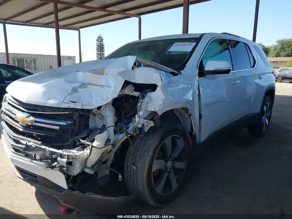 1GNERHKWXJJ112626 2018 CHEVROLET TRAVERSE - Image 2