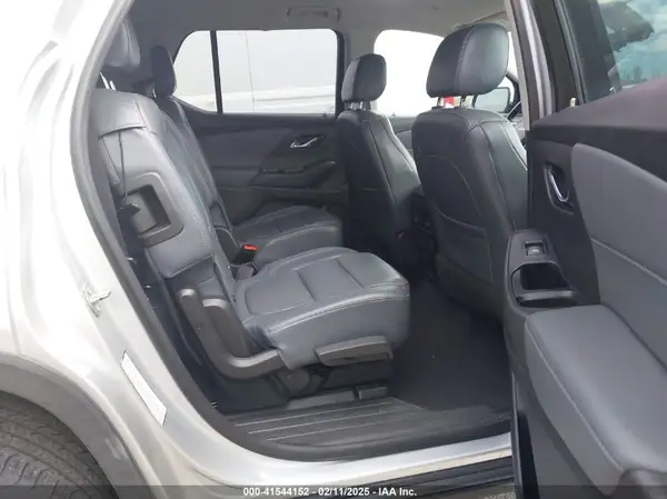 1GNERHKWXJJ213102 2018 CHEVROLET TRAVERSE - Image 8