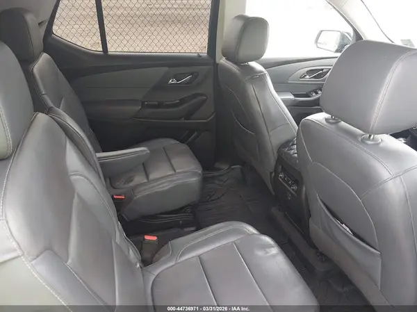 1GNERHKWXKJ261331 2019 CHEVROLET TRAVERSE - Image 8