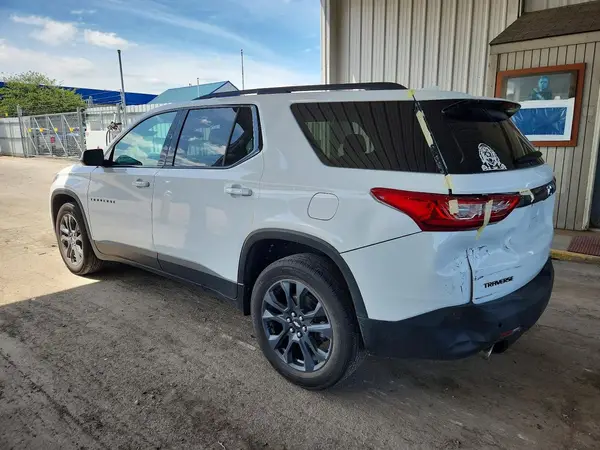 1GNERJKW0MJ105390 2021 CHEVROLET TRAVERSE - Image 2