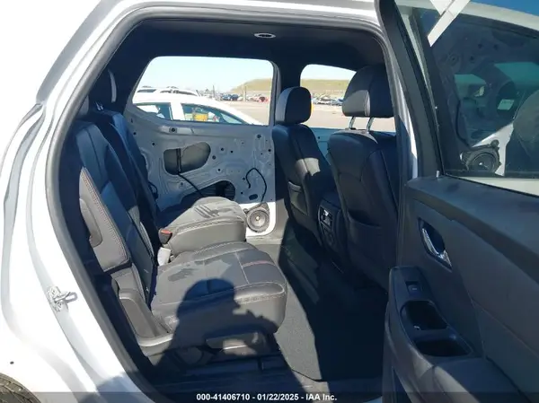 1GNERJKW3NJ184023 2022 CHEVROLET TRAVERSE - Image 8