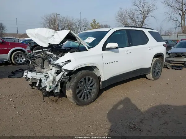 1GNERJKWXPJ235682 2023 CHEVROLET TRAVERSE - Image 2