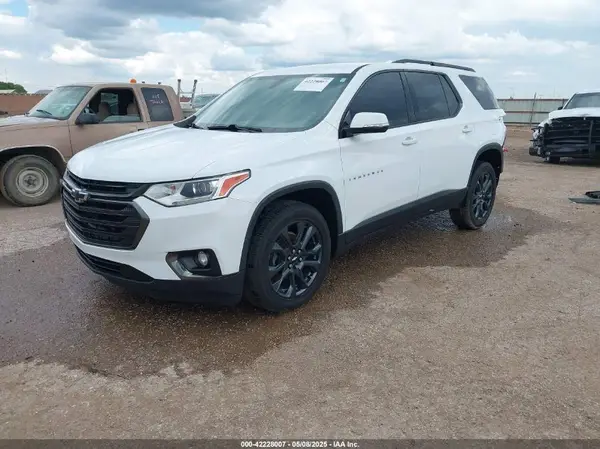 1GNERJKX0JJ172558 2018 CHEVROLET TRAVERSE - Image 2