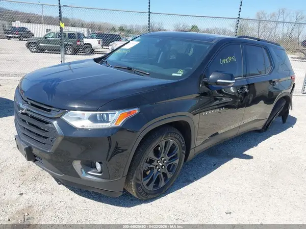 1GNERJKX5JJ153598 2018 CHEVROLET TRAVERSE - Image 2