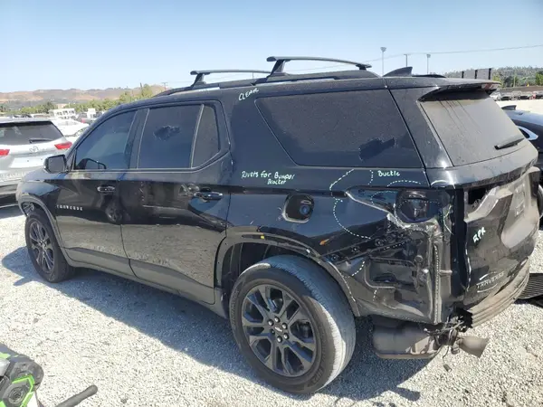 1GNERJKX5JJ274082 2018 CHEVROLET TRAVERSE - Image 2