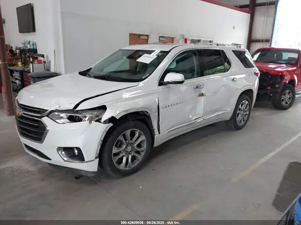 1GNERKKW0JJ101552 2018 CHEVROLET TRAVERSE - Image 2