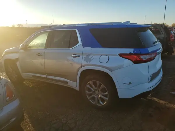 1GNERKKW0JJ119145 2018 CHEVROLET TRAVERSE - Image 2