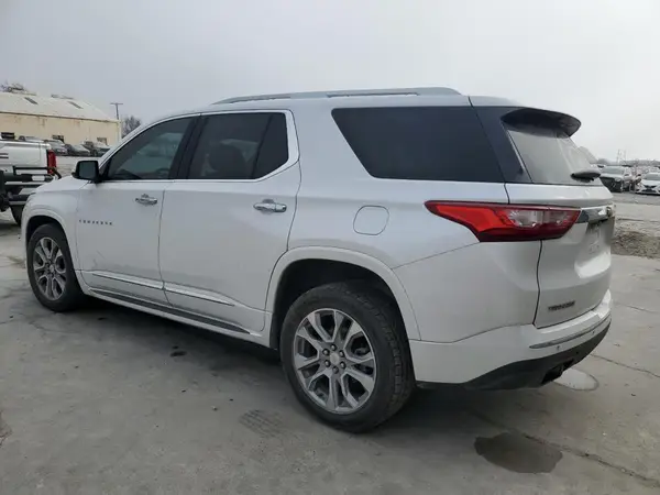 1GNERKKW0JJ142327 2018 CHEVROLET TRAVERSE - Image 2
