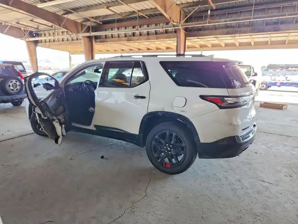 1GNERKKW0JJ244209 2018 CHEVROLET TRAVERSE - Image 2