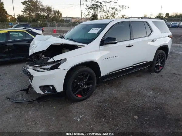 1GNERKKW0LJ112148 2020 CHEVROLET TRAVERSE - Image 2