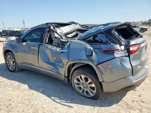 1GNERKKW0LJ236243 2020 CHEVROLET TRAVERSE - Image 2