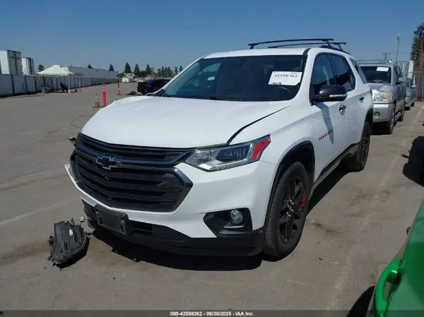 1GNERKKW0LJ242236 2020 CHEVROLET TRAVERSE - Image 2