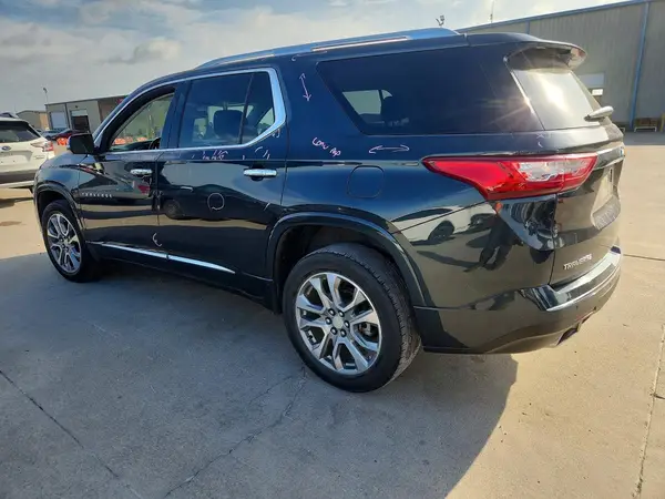 1GNERKKW0LJ255830 2020 CHEVROLET TRAVERSE - Image 2