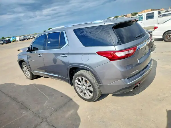 1GNERKKW1JJ114438 2018 CHEVROLET TRAVERSE - Image 2