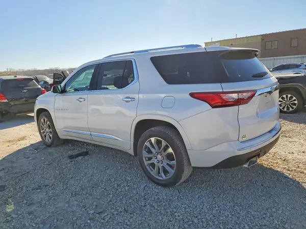 1GNERKKW1JJ116092 2018 CHEVROLET TRAVERSE - Image 2