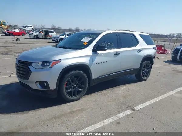 1GNERKKW1JJ137976 2018 CHEVROLET TRAVERSE - Image 2