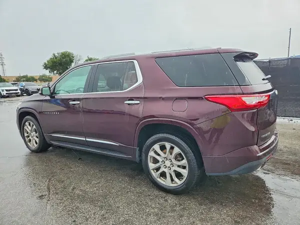 1GNERKKW1JJ242615 2018 CHEVROLET TRAVERSE - Image 2