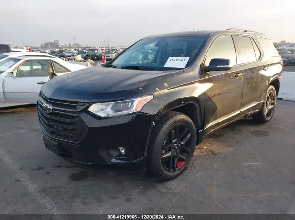 1GNERKKW1MJ247558 2021 CHEVROLET TRAVERSE - Image 2