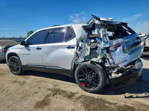 1GNERKKW1NJ109357 2022 CHEVROLET TRAVERSE - Image 2