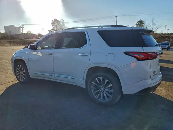 1GNERKKW1PJ130003 2023 CHEVROLET TRAVERSE - Image 2