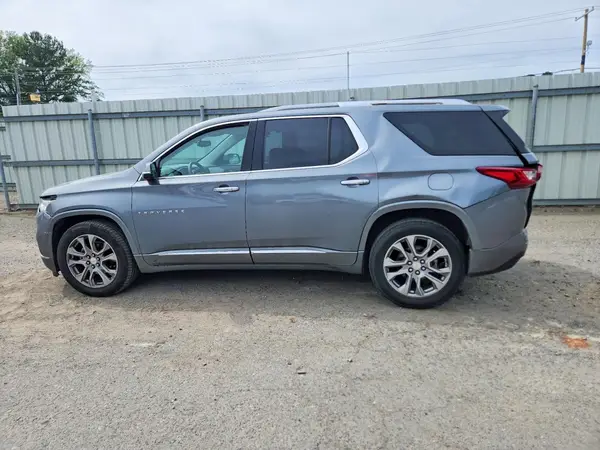 1GNERKKW2JJ134780 2018 CHEVROLET TRAVERSE - Image 2