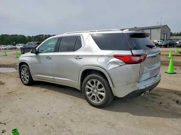 1GNERKKW2JJ135332 2018 CHEVROLET TRAVERSE - Image 2