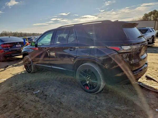 1GNERKKW2JJ275168 2018 CHEVROLET TRAVERSE - Image 2