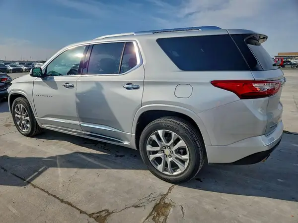 1GNERKKW2KJ105815 2019 CHEVROLET TRAVERSE - Image 2
