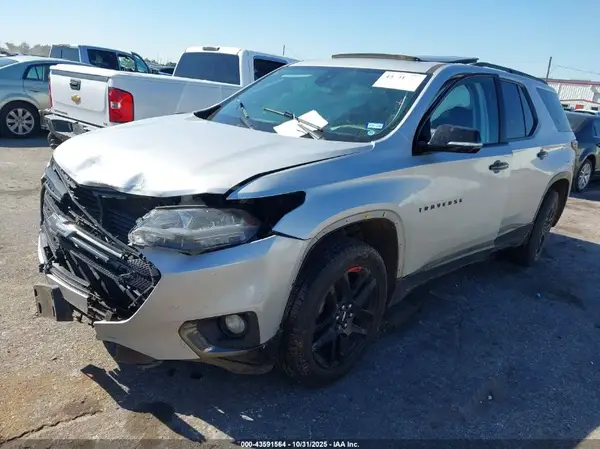 1GNERKKW2KJ173905 2019 CHEVROLET TRAVERSE - Image 2