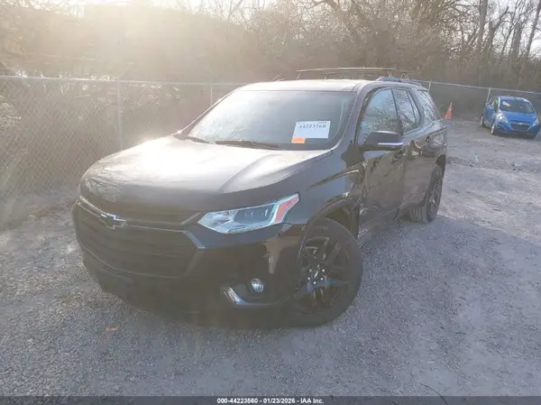1GNERKKW3JJ197662 2018 CHEVROLET TRAVERSE - Image 2