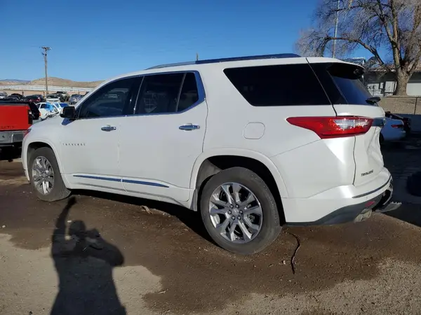 1GNERKKW3JJ228344 2018 CHEVROLET TRAVERSE - Image 2