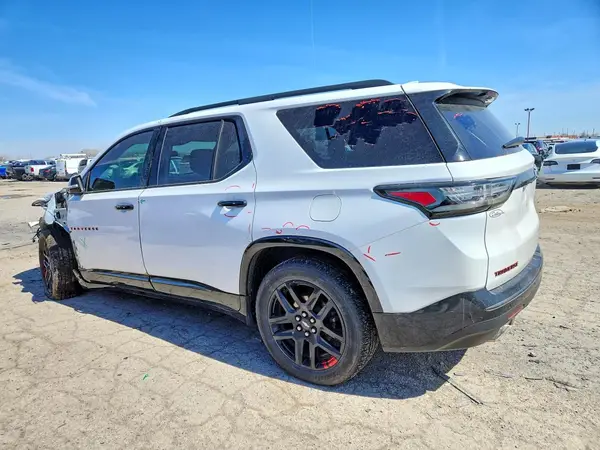 1GNERKKW3JJ272764 2018 CHEVROLET TRAVERSE - Image 2