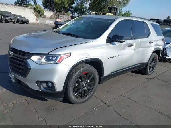 1GNERKKW3LJ250699 2020 CHEVROLET TRAVERSE - Image 2