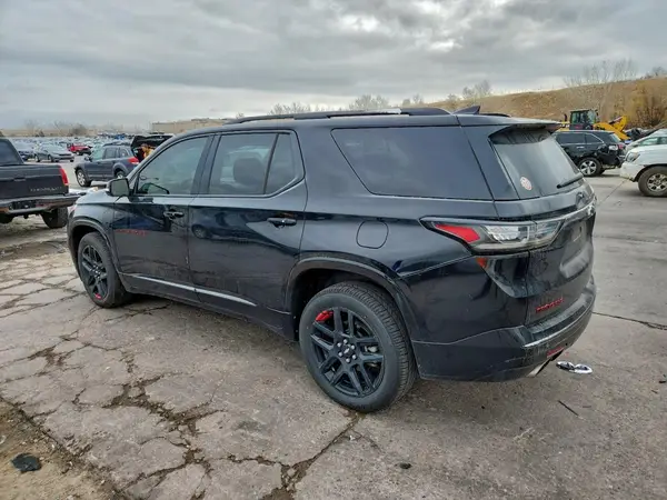 1GNERKKW4JJ103921 2018 CHEVROLET TRAVERSE - Image 2