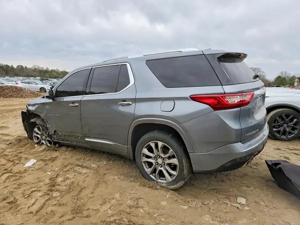 1GNERKKW4JJ122825 2018 CHEVROLET TRAVERSE - Image 2