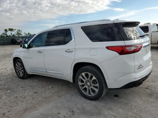 1GNERKKW4JJ131184 2018 CHEVROLET TRAVERSE - Image 2