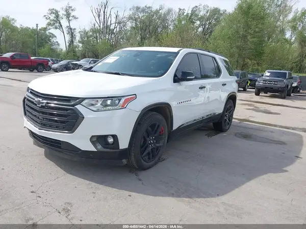 1GNERKKW4JJ210676 2018 CHEVROLET TRAVERSE - Image 2