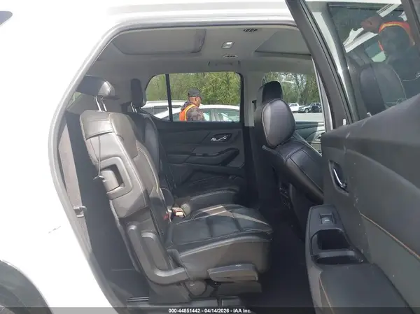 1GNERKKW4JJ210676 2018 CHEVROLET TRAVERSE - Image 8
