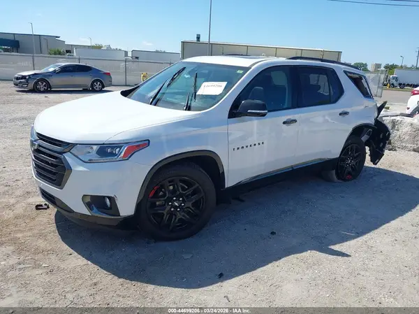 1GNERKKW4JJ223217 2018 CHEVROLET TRAVERSE - Image 2