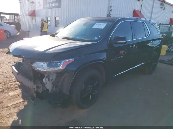 1GNERKKW4JJ236517 2018 CHEVROLET TRAVERSE - Image 2
