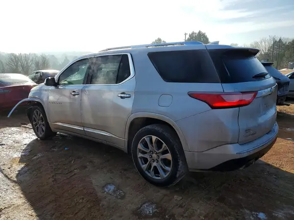 1GNERKKW4JJ267475 2018 CHEVROLET TRAVERSE - Image 2