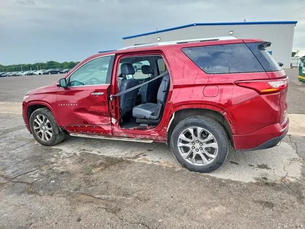 1GNERKKW5JJ127127 2018 CHEVROLET TRAVERSE - Image 2