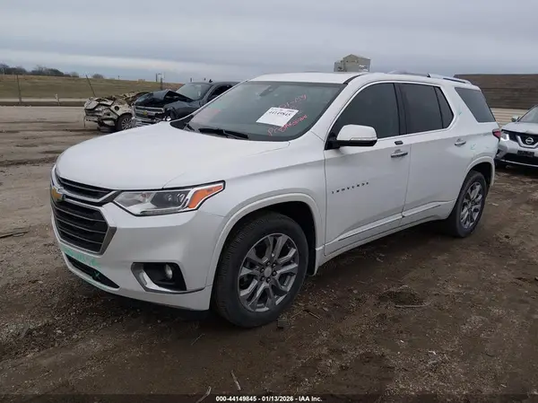 1GNERKKW5JJ128634 2018 CHEVROLET TRAVERSE - Image 2