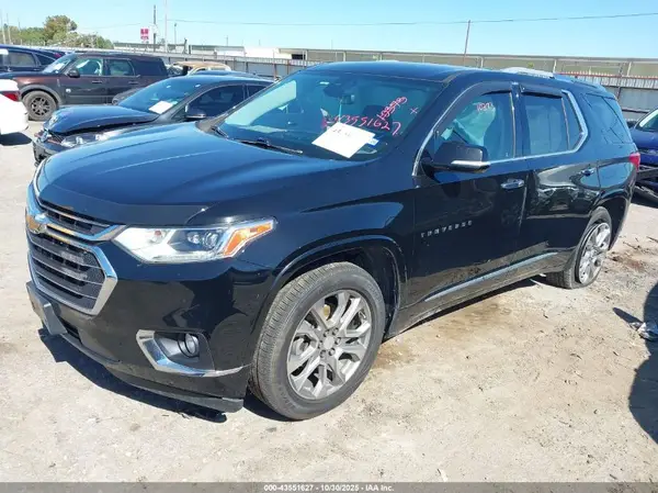 1GNERKKW5JJ221072 2018 CHEVROLET TRAVERSE - Image 2