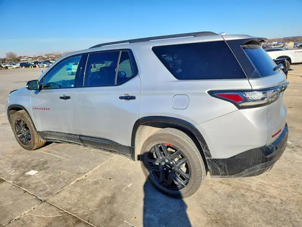 1GNERKKW5LJ294705 2020 CHEVROLET TRAVERSE - Image 2