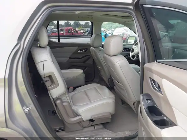 1GNERKKW6JJ132823 2018 CHEVROLET TRAVERSE - Image 8