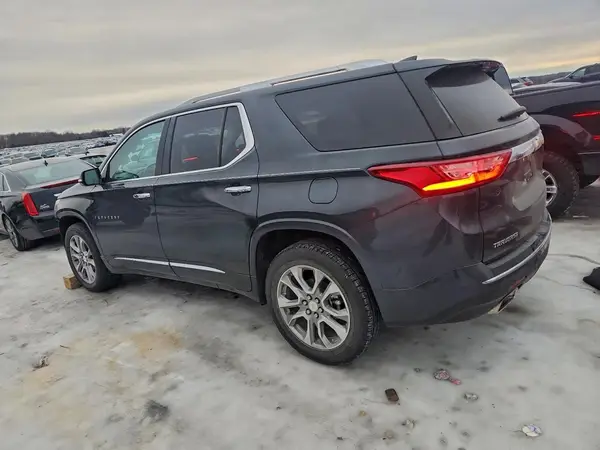 1GNERKKW6JJ146365 2018 CHEVROLET TRAVERSE - Image 2
